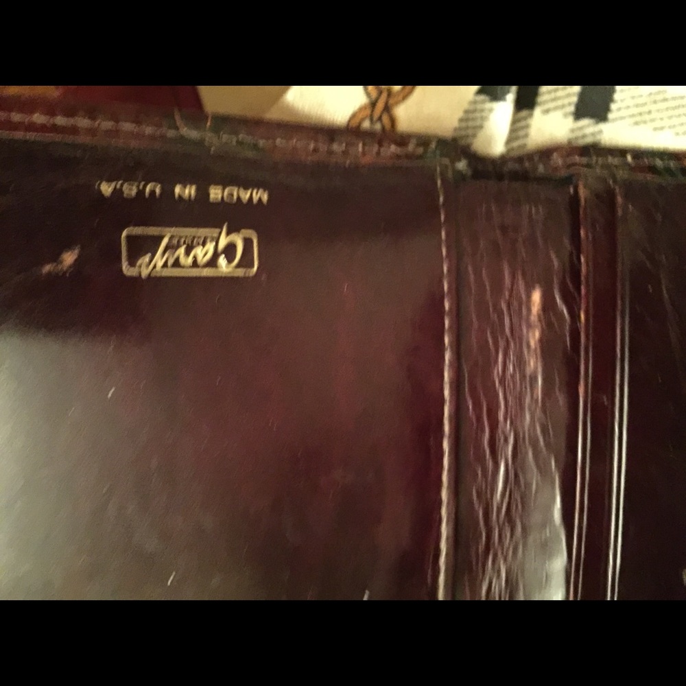 ❌SOLD❌ Leather Women’s Wallet & Checkbook! - Picture 5 of 8